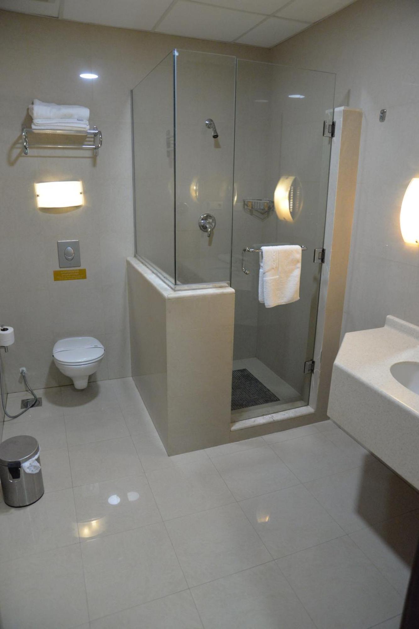 The Palace Suites Al Khobar Ngoại thất bức ảnh