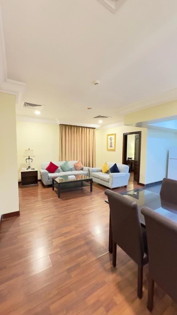 The Palace Suites Al Khobar Ngoại thất bức ảnh