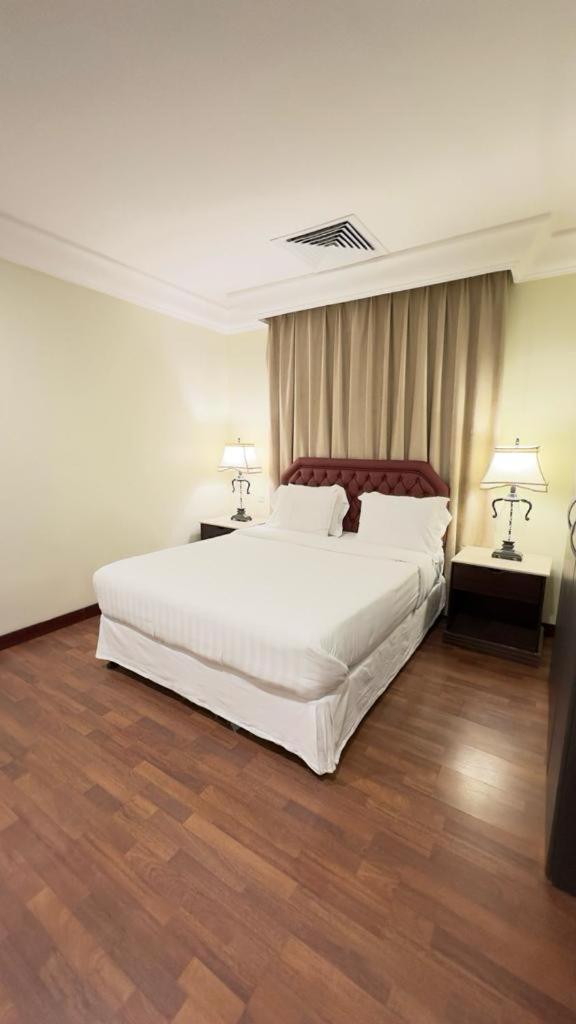 The Palace Suites Al Khobar Ngoại thất bức ảnh