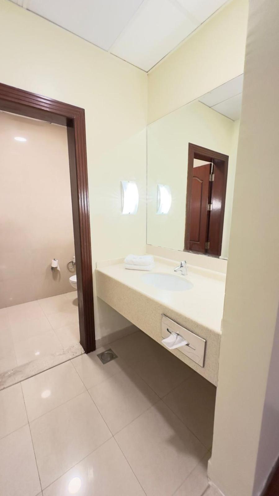 The Palace Suites Al Khobar Ngoại thất bức ảnh