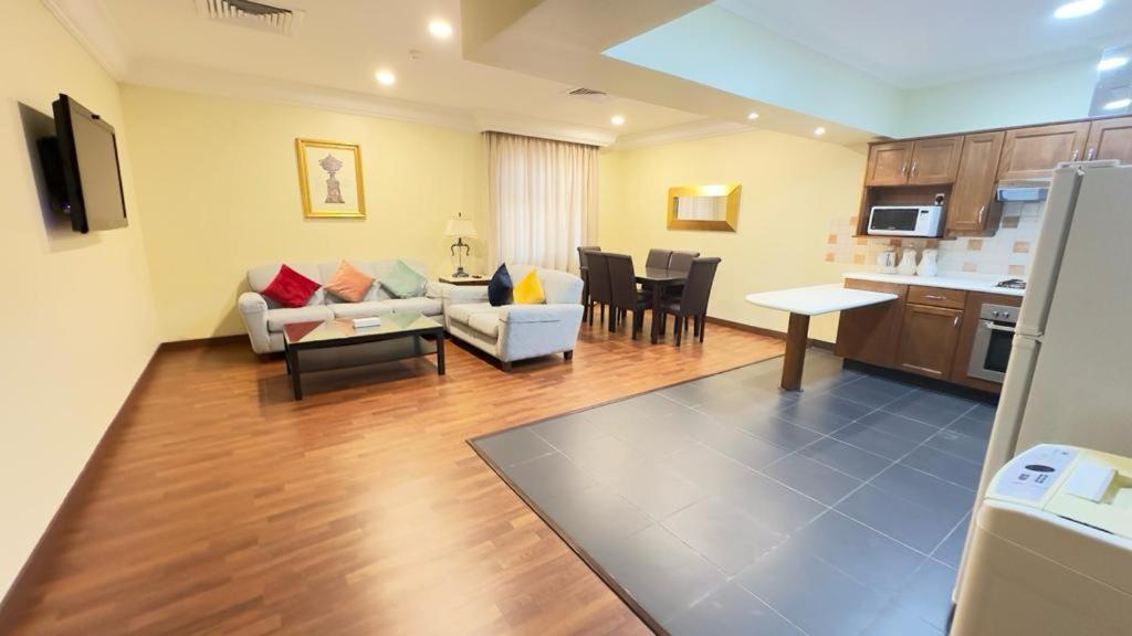 The Palace Suites Al Khobar Ngoại thất bức ảnh