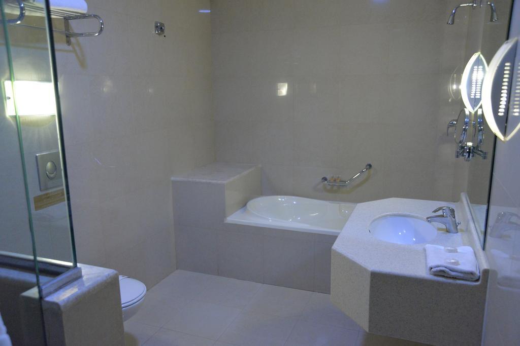 The Palace Suites Al Khobar Ngoại thất bức ảnh